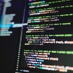 CSS 变量驱动图片缩放：变量本身不响应